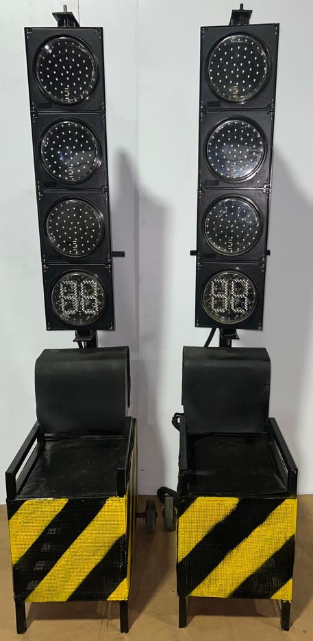 Front view of the signal head